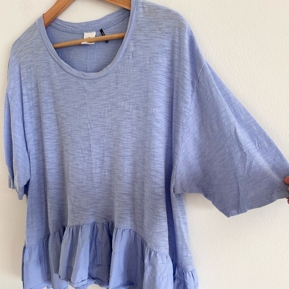 Anthropologie Akemi+Kin blue slub cotton ruffle hem short sleeve tee size small - Picture 3 of 6